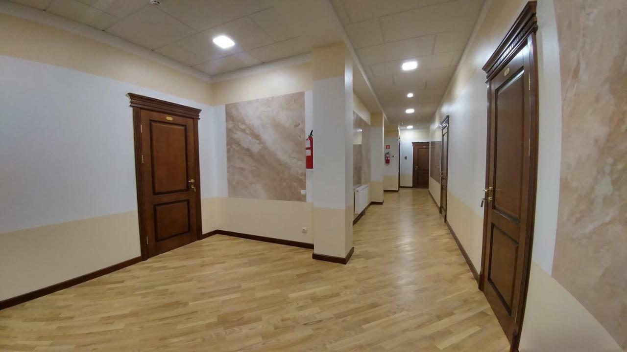 Hotel Meridian Brodi Kültér fotó