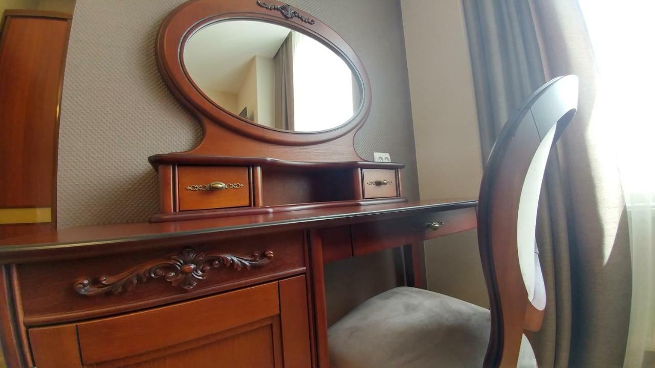 Hotel Meridian Brodi Kültér fotó