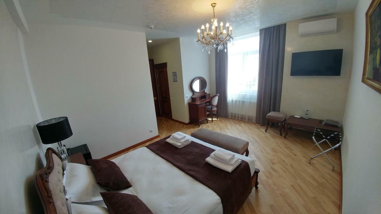 Hotel Meridian Brodi Kültér fotó