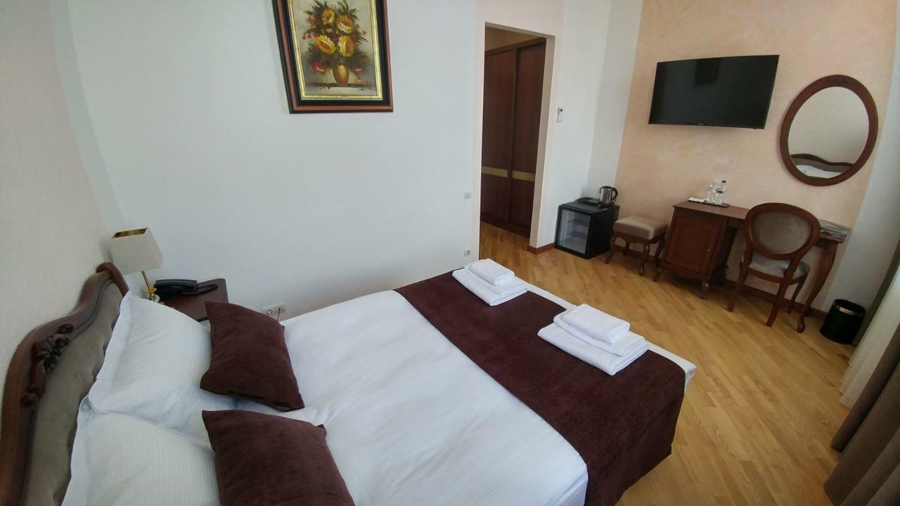 Hotel Meridian Brodi Kültér fotó