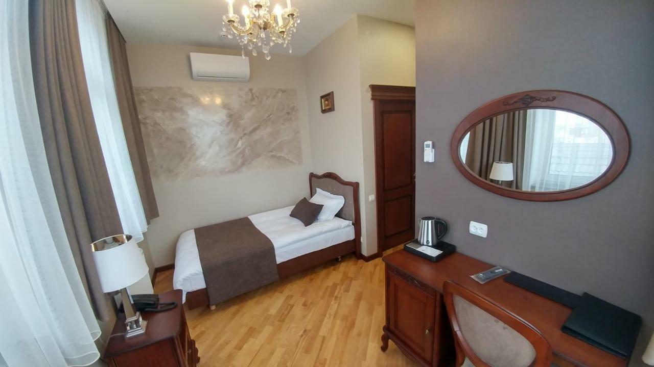 Hotel Meridian Brodi Kültér fotó