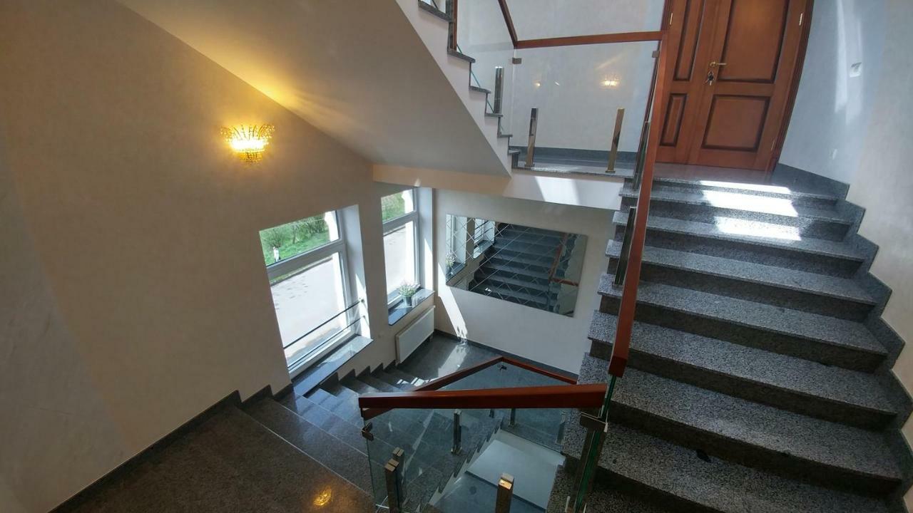 Hotel Meridian Brodi Kültér fotó