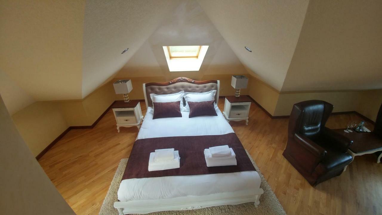 Hotel Meridian Brodi Kültér fotó