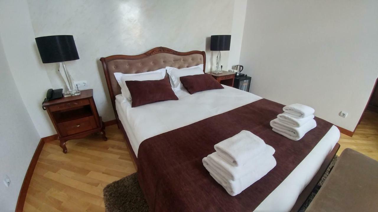 Hotel Meridian Brodi Kültér fotó