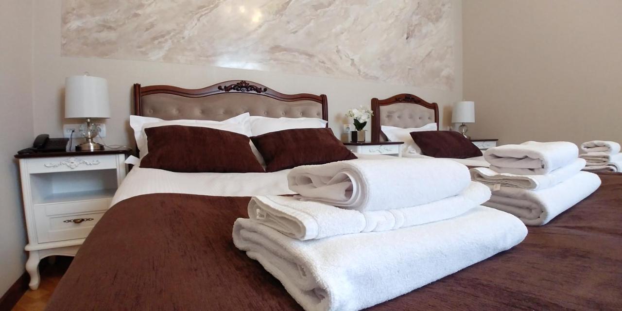 Hotel Meridian Brodi Kültér fotó