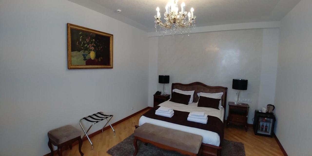 Hotel Meridian Brodi Kültér fotó