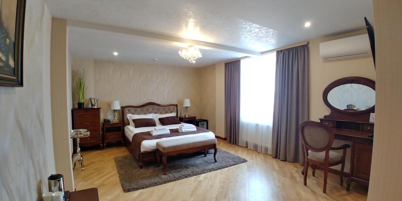 Hotel Meridian Brodi Kültér fotó